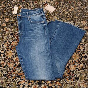 MOTHER The Weekender Mid-Rise Flare Jeans